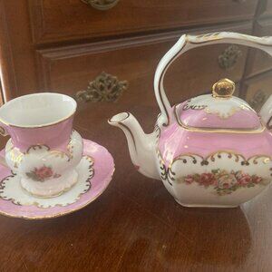 Beautiful Mini China teapot/Cup/Saucer set